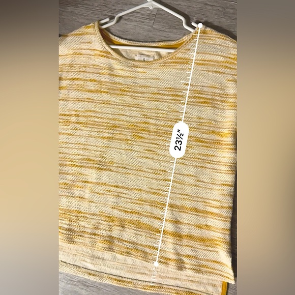 Lou & Grey relaxed fit sweater with cuffed short sleeves and hi/lo hemline - Picture 7 of 8